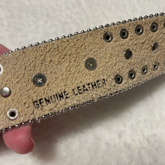 WESTERN BELT - Picture 13 of 16